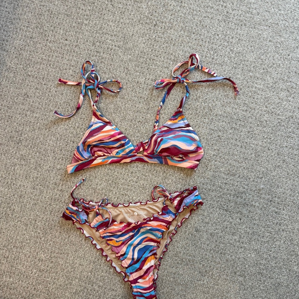 Shade and Shore two piece print bikini set